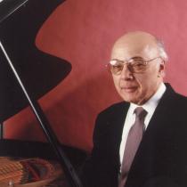 Pianist Seymour Lipkin