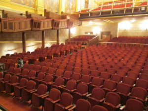 Herbst Theater: new seats, new boxes, old (but cleaned) murals (Photo by Janos Gereben)