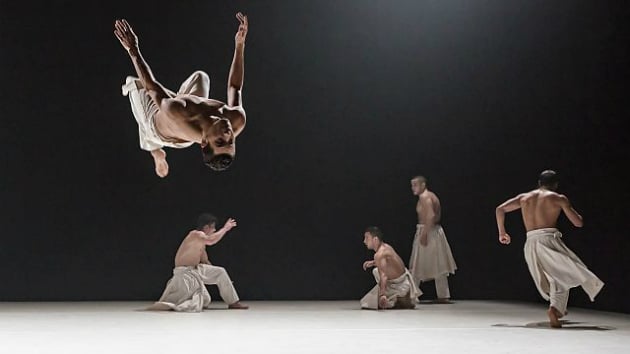 Compagnie Hervé KOUBI in What the Day Owes to the Night (Photo by Didier Philispart)