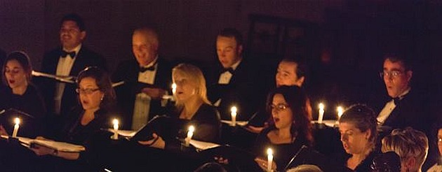 S.F. Bach Choir by candlelight (Photo by Kathy Clement)