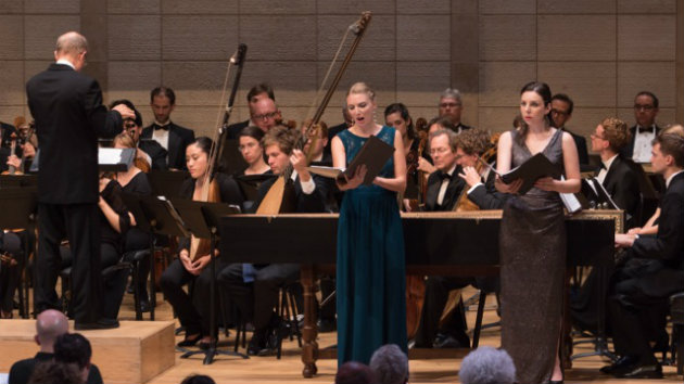 Jeffrey Thomas conducting the American Bach Soloists Festival Orchestra, American Bach Choir, Rebecca Myers Hoke (Sémélé) and Sara LeMesh (Juno) (Photo by Gas Lamp Productions)