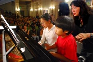 Music @ Menlo: Wu Han coaching students