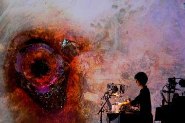Akiko Nakayama, Japanese video artist and live painter 