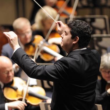 Tito Muñoz conducts American Masters for Symphony Silicon Valley Jan 22-23 with works by Gershwin, Copland, Bernstein, and Ellington.