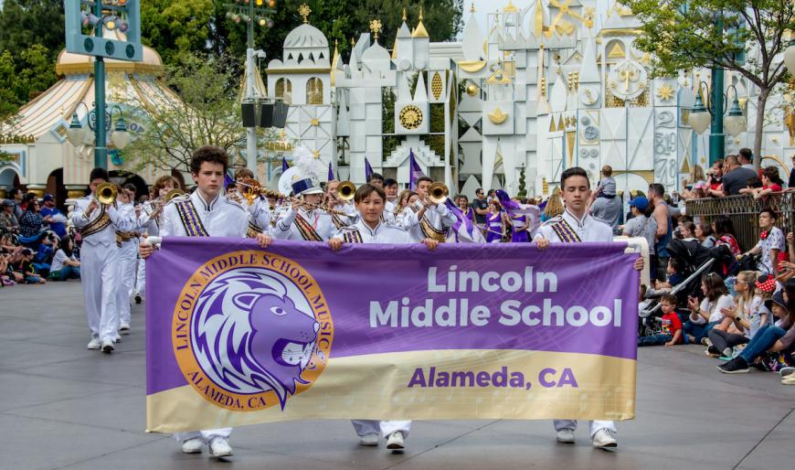 Lincoln Middle School marching band in Disneyland