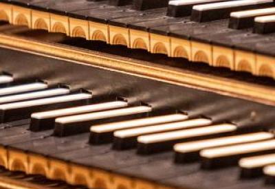 19-20-performance-calendar-harpsichord.jpg