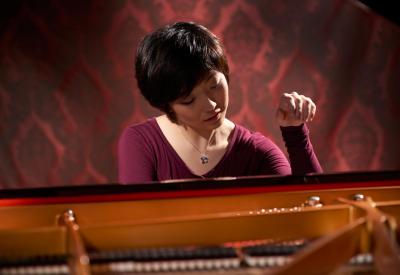 Claire Huangci performs for Steinway Society's Home Concert Hall
