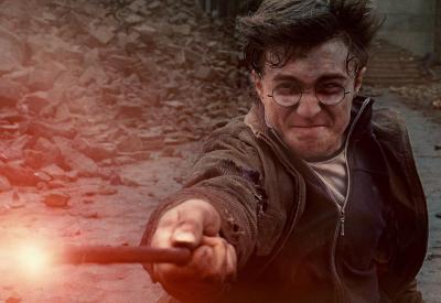 In the epic finale, the battle between the good and evil forces of the Wizarding World escalates into an all-out war.