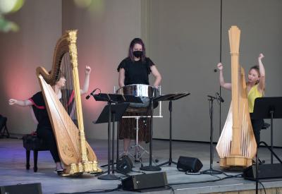 Emily Levin, Abby Savell and Julie Smith Phillips perform Gabriela Ortiz’s Río de la Mariposas
