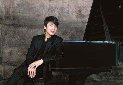 Seong-Jin Cho performs Thursday, December 8, 2022 in Zellerbach Hall. (credit: Harald Hoffmann)