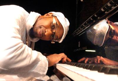 Omar Sosa plays jazz piano