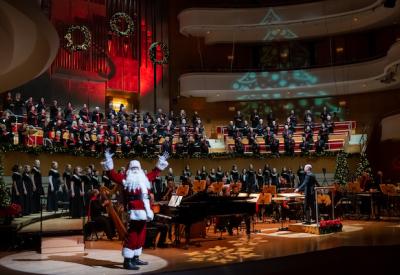 Pacific Chorale caps the holidays with “Tis the Season!” December 17 and 18, 2023, at Renée and Henry Segerstrom Concert Hall in Costa Mesa
