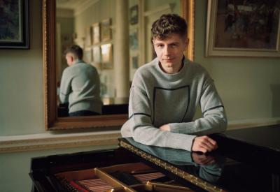 Award-winning classical pianist Pavel Kolesnikov takes the Steinway Society – The Bay Area stage on April 7, 2024.  Photos by Eva Vermandel, courtesy of the artist. 