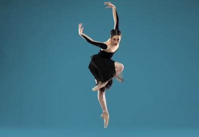 SacBallet dancer Mesa Burdick.  Photo by Tony Nguyen