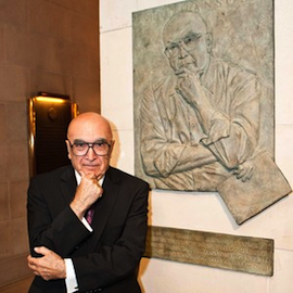 Mansouri at the unveiling of his bust in the War Memorial lobby