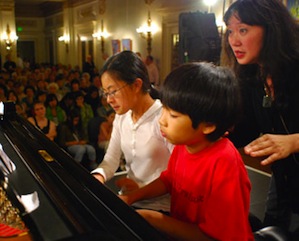 Wu Han teaching at Music@Menlo 