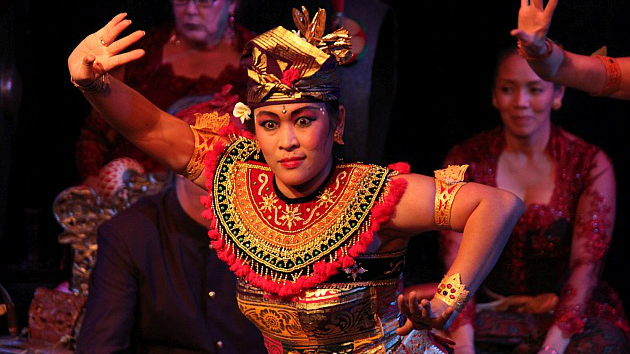 Noni Panji performs with Gamelan Sekar Jaya (Photo by Ben Belknap)