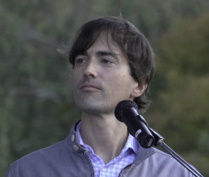 Mason Bates speaking at the festival (Photo by Jeff Dunn)