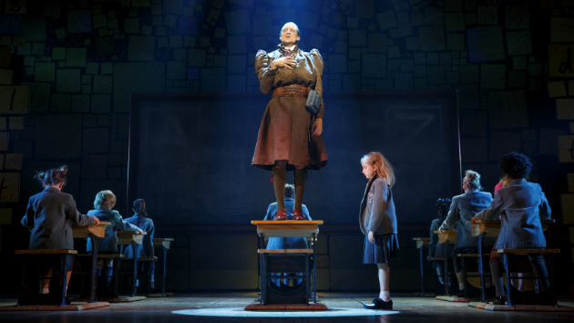 Bryce Ryness (Miss Trunchbull) and Mabel Tyler (Matilda Wormwood) in the touring company of <em>Matilda The Musical</em> (Photo by Joan Marcus)