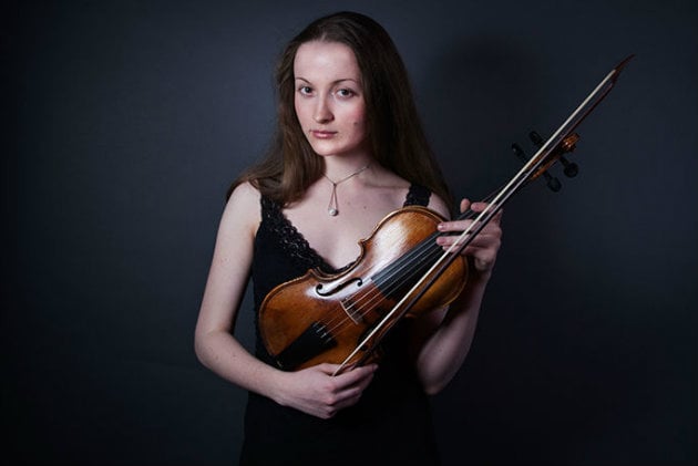 Ukrainian-born violinist and 2016 Jeffrey Thomas Award winner Tatiana Chulochnikova